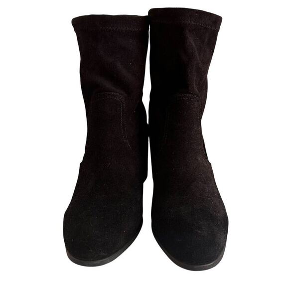 NWOB Valdini Riana Black Suede Chelsea Ankle Booties women’s size 7 Whimsigoth - Picture 11 of 12